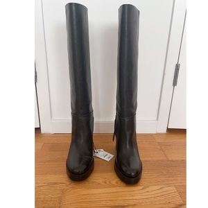 Zara Knee High Heeled Leather Boots in 7.5